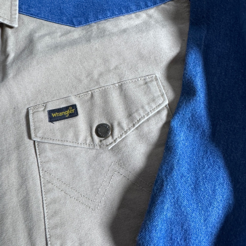 Wrangler Western Shirt Mens XL Tan Blue Colorblock Denim Sleeve Snap Button Down - Picture 2 of 4